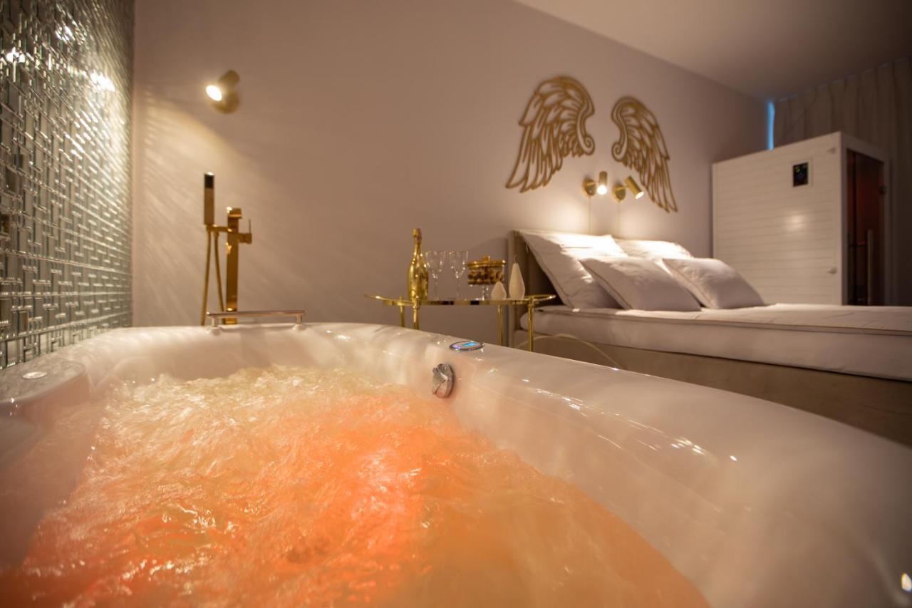 Apartament Gold Sauna&Jacuzzi Kolobrzeg Exterior photo